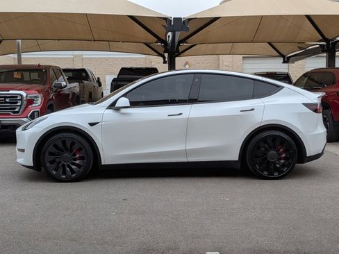 Used 2022 Tesla Model Y Performance image 8