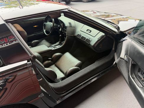 Used 1993 Chevrolet Corvette Coupe RWD image 20