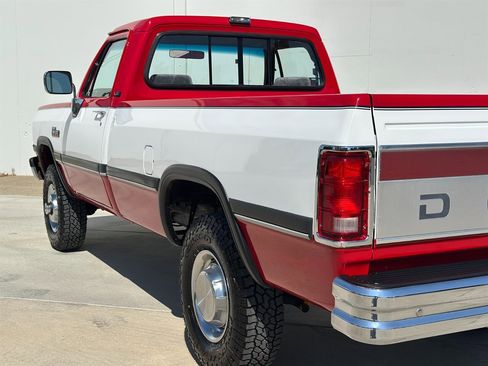 Used 1991 Dodge D/W Truck 250 image 22