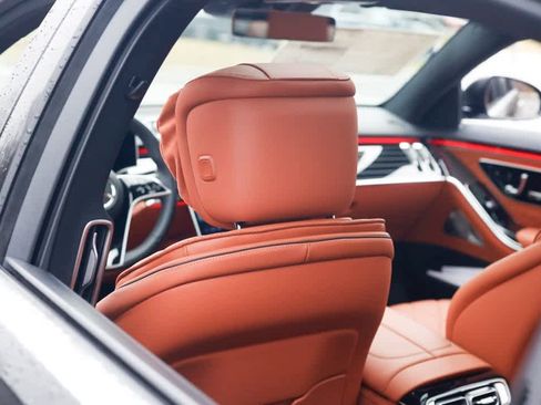 New 2026 Mercedes-Benz S 580 4MATIC Sedan image 12