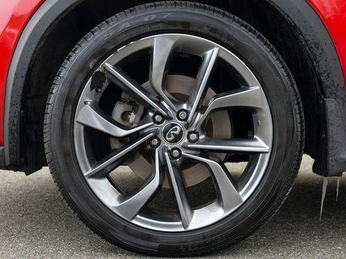 Used 2019 INFINITI QX50 Essential w/ Sensory Package image 13