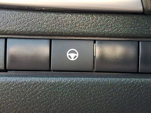 Used 2026 Nissan Rogue SV FWD image 21