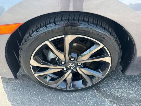 Used 2021 Honda Civic Sport image 12