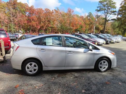 Used 2010 Toyota Prius Three image 5