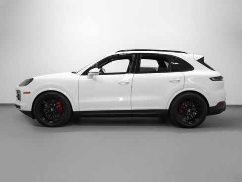 Certified 2026 Porsche Cayenne S image 2
