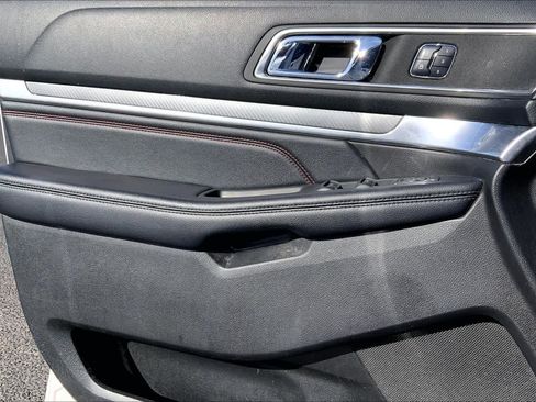 Used 2017 Ford Explorer Sport w/ Equipment Group 401A AWD/4WD image 22