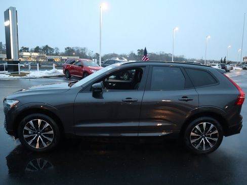 Used 2025 Volvo XC60 B5 Plus w/ Climate Package image 6