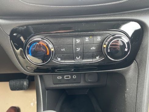 Certified 2023 Buick Encore GX Preferred w/ Cold Weather Comfort Package image 20