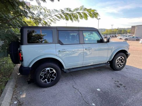 Used 2024 Ford Bronco Outer Banks AWD/4WD image 2