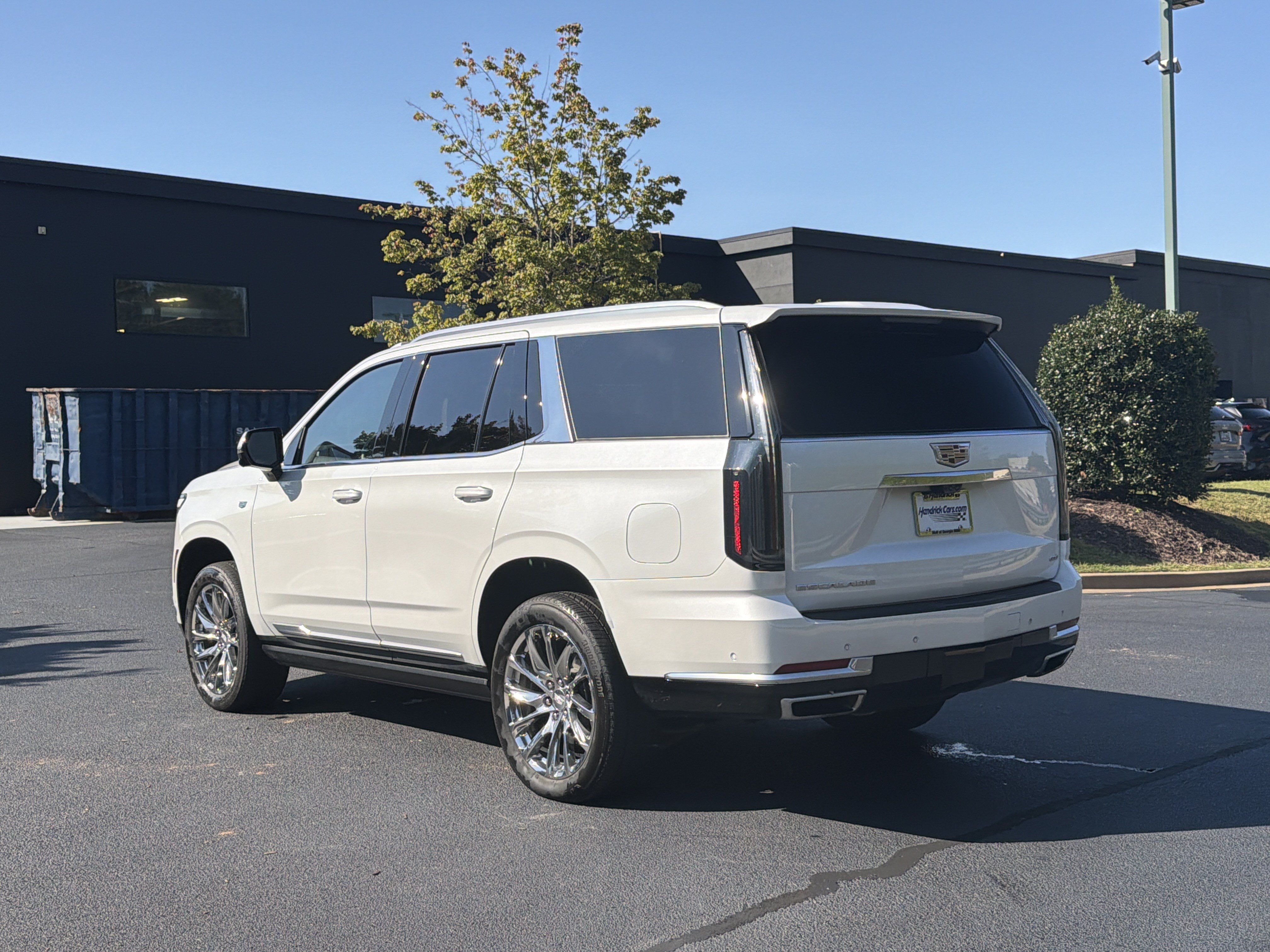Used 2025 Cadillac Escalade Premium Luxury w/ Touring Package AWD/4WD image 16