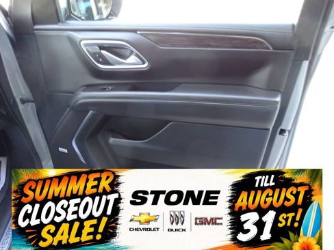 Certified 2024 Chevrolet Suburban Z71 w/ Luxury Package AWD/4WD image 30