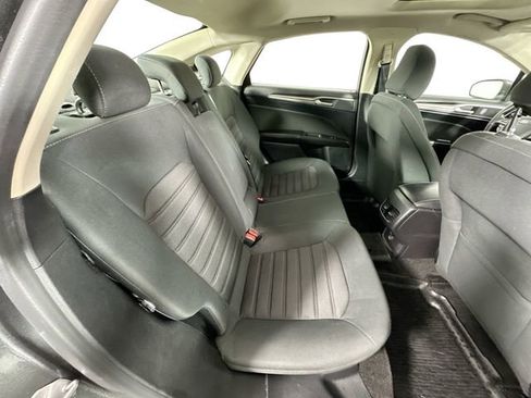 Used 2020 Ford Fusion SE image 27