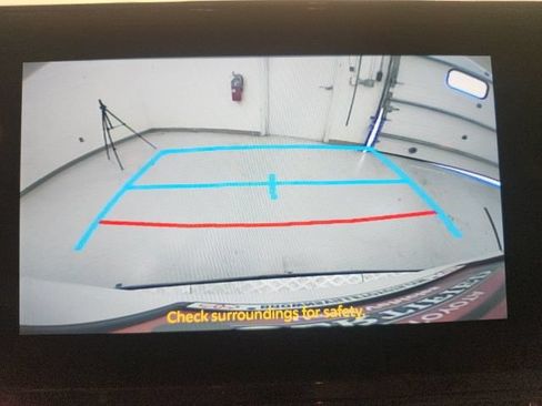 Used 2026 Toyota Sienna LE FWD image 24