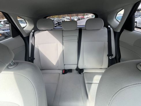 Used 2025 Hyundai Kona SEL image 32