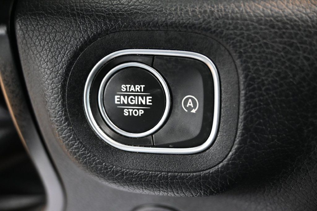 Used 2022 Mercedes-Benz GLE 350 4MATIC w/ Premium Package image 19