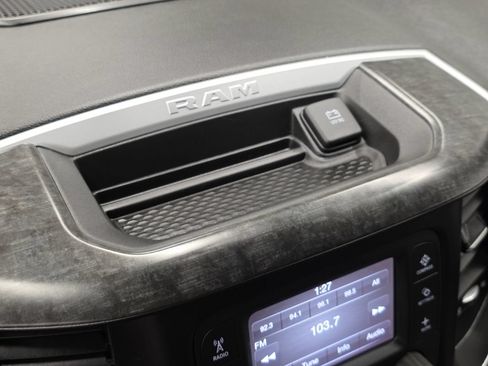 Used 2021 RAM 1500 Big Horn AWD/4WD image 35