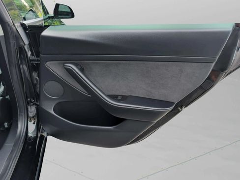 Used 2022 Tesla Model 3 Standard Range RWD image 36