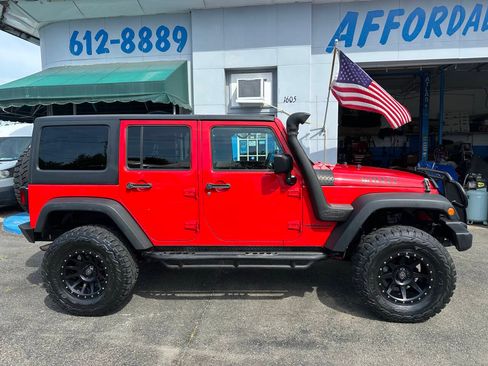 Used 2016 Jeep Wrangler Unlimited Sport AWD/4WD image 5