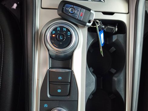 Used 2023 Ford Explorer XLT image 24