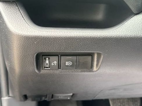 Used 2025 Toyota RAV4 XLE image 22