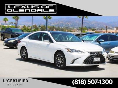 Certified 2025 Lexus ES 350 w/ Premium Package