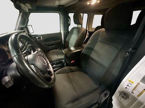 Used 2019 Jeep Wrangler Unlimited Sport S image 21
