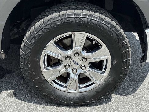 Used 2016 Ford F150 XLT w/ Equipment Group 302A Luxury AWD/4WD image 32