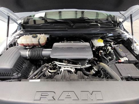 Used 2025 RAM 1500 Big Horn AWD/4WD image 9