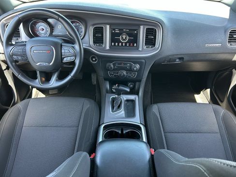 Used 2022 Dodge Charger SXT w/ Driver Convenience Group RWD image 16