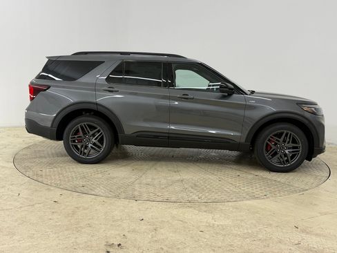 New 2026 Ford Explorer ST-Line w/ ST-Line Street Pack image 8
