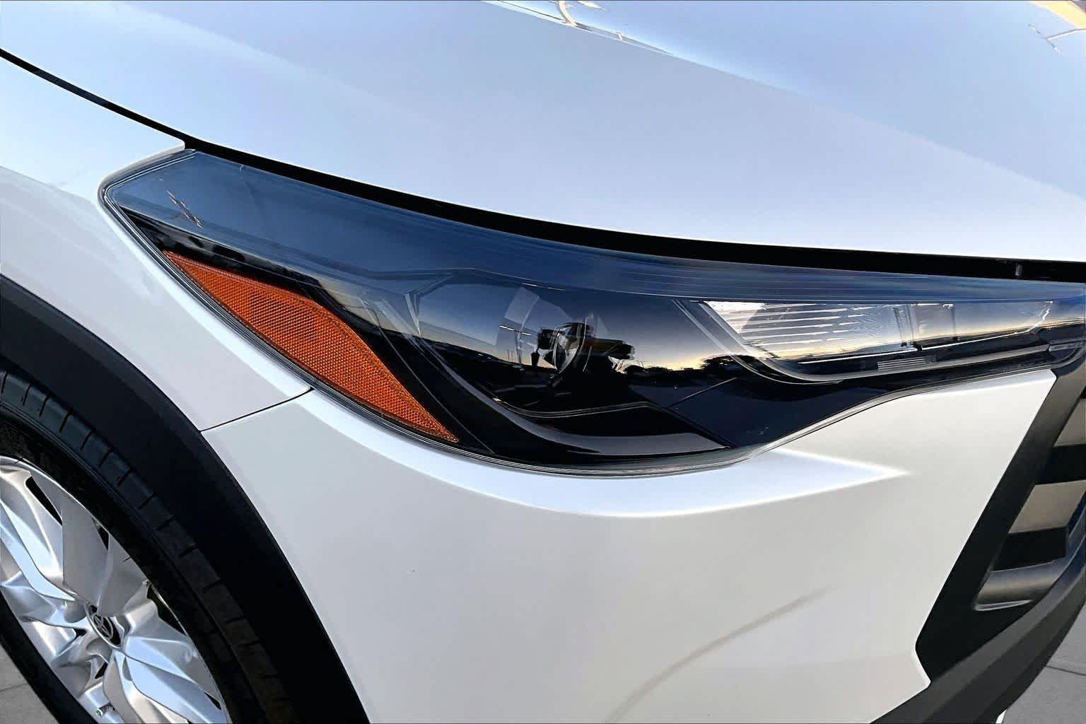 Certified 2026 Toyota Corolla Cross LE FWD image 28