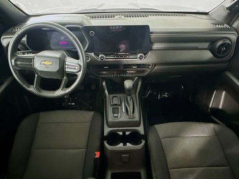 Used 2023 Chevrolet Colorado W/T image 16