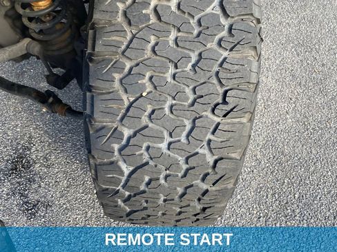 Used 2017 Jeep Wrangler Unlimited Sahara w/ Connectivity Group image 14