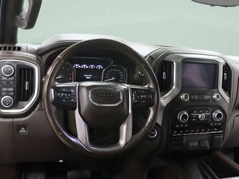 Used 2021 GMC Sierra 1500 Denali w/ Technology Package AWD/4WD image 9