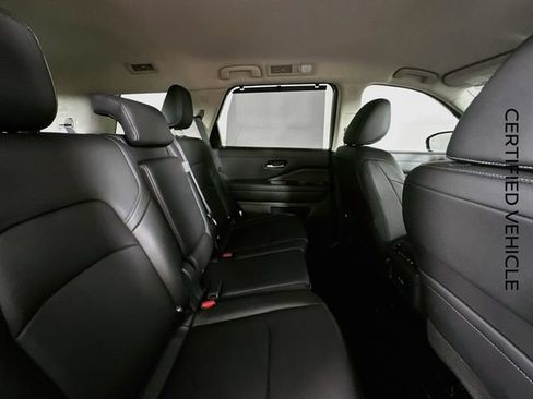 Certified 2025 Nissan Pathfinder SL AWD/4WD image 26