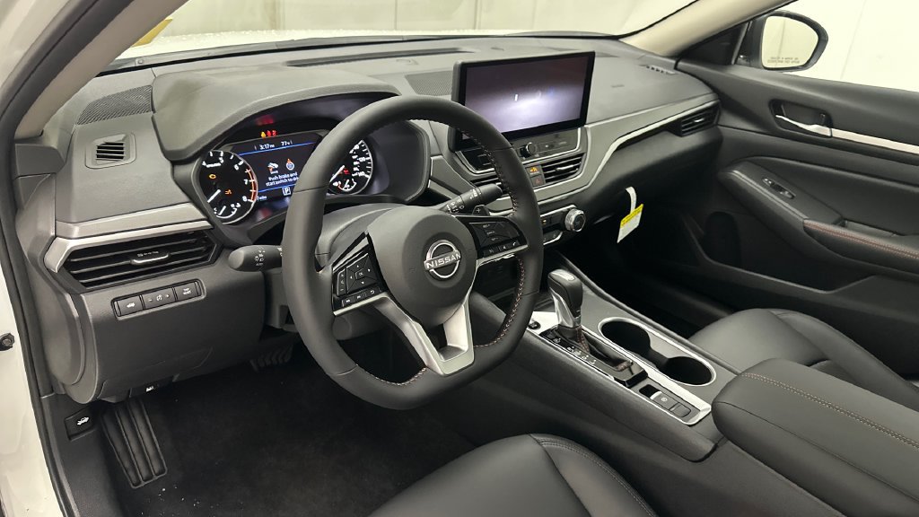 New 2026 Nissan Altima 2.5 SR AWD/4WD image 19