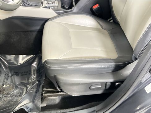 Used 2023 Subaru Forester Limited image 20