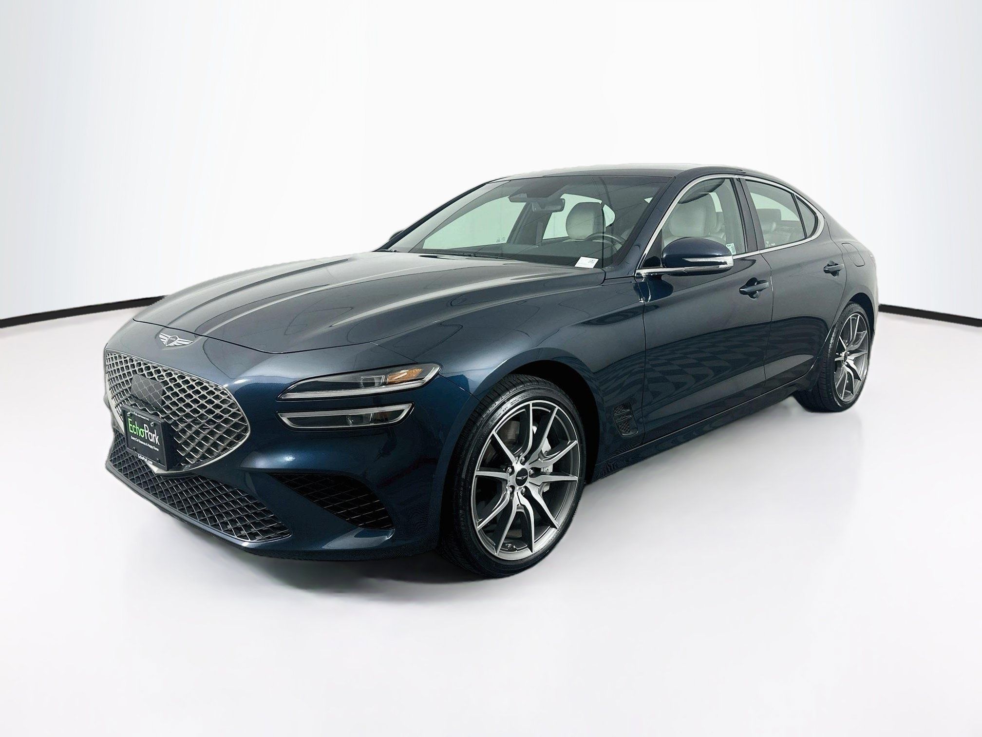 Used 2025 Genesis G70 2.5T AWD/4WD image 3