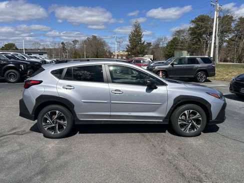 Used 2025 Subaru Crosstrek 2.5i Premium AWD/4WD image 2