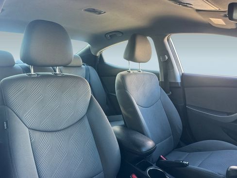 Used 2012 Hyundai Elantra GLS image 31