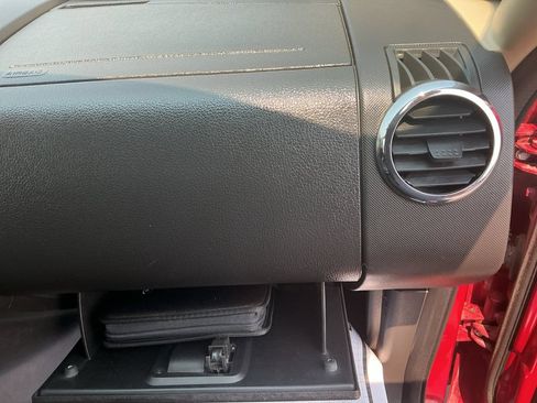 Used 2010 Ford Explorer XLT AWD/4WD image 27