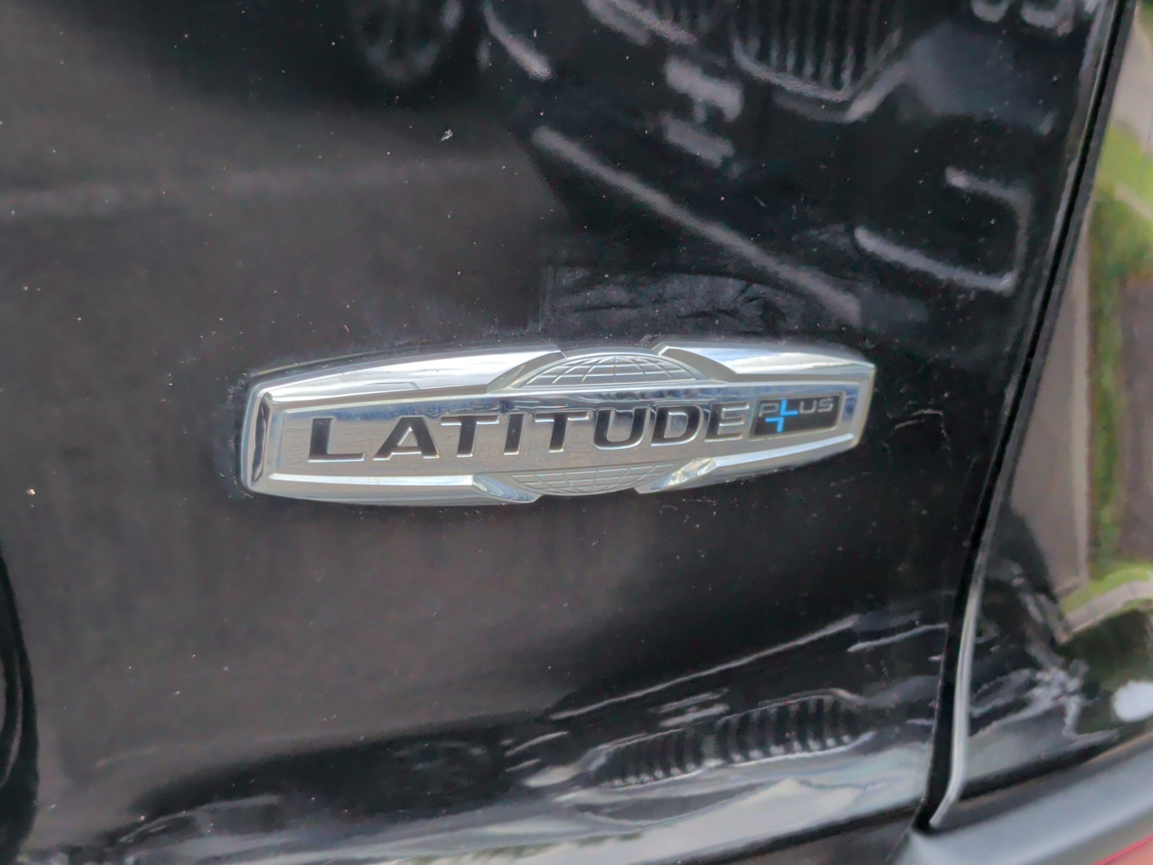 Used 2020 Jeep Cherokee Latitude Plus w/ Cold Weather Group AWD/4WD image 11