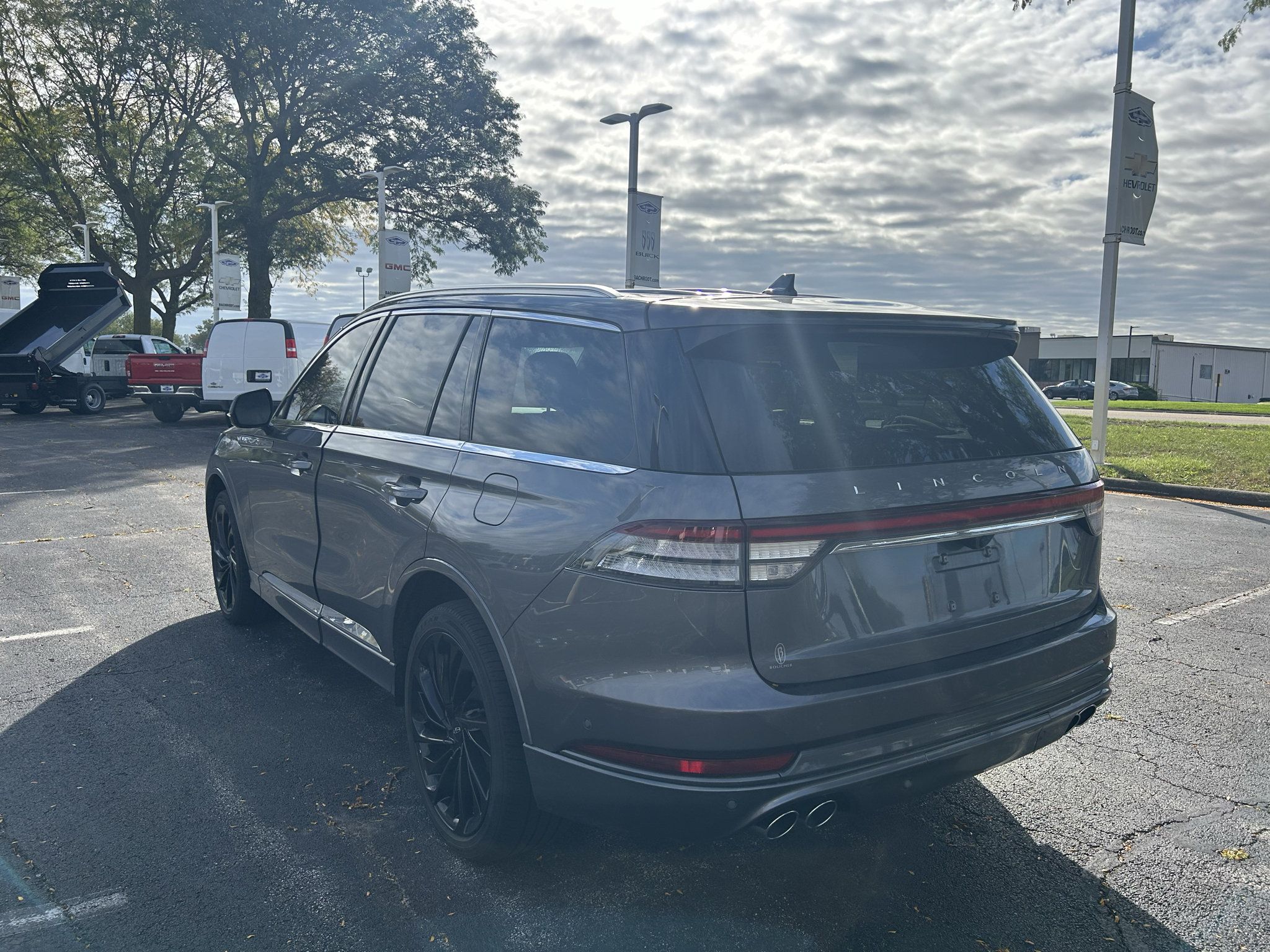 Used 2022 Lincoln Aviator Reserve w/ Equipment Group 201A AWD/4WD image 5