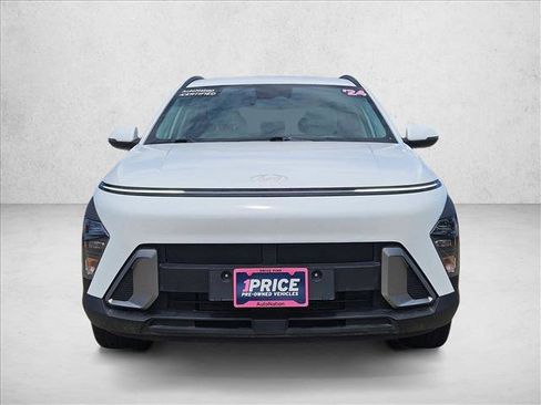 Used 2024 Hyundai Kona SEL FWD image 2