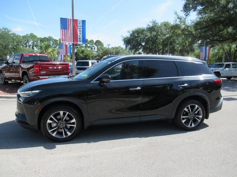 Used 2023 INFINITI QX60 Luxe FWD image 4