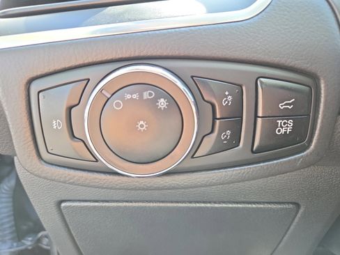 Used 2024 Ford Edge Titanium image 24