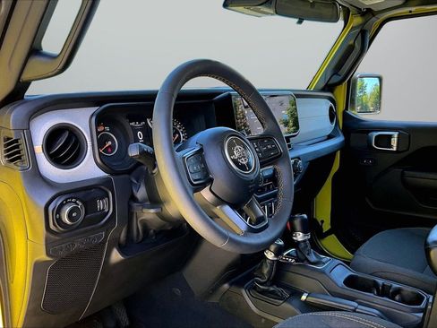 Used 2024 Jeep Wrangler Sport AWD/4WD image 18