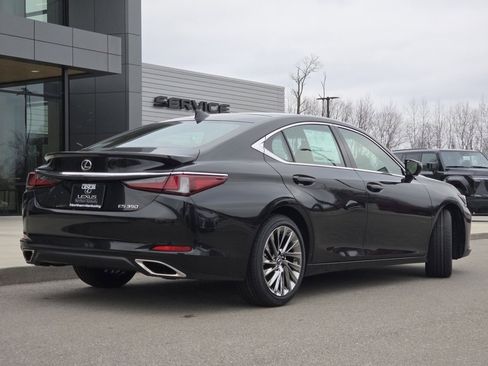 New 2025 Lexus ES 350 Ultra Luxury image 29