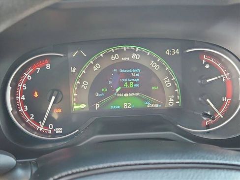 Used 2025 Toyota RAV4 XLE FWD image 14