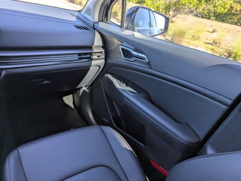 Certified 2026 Kia Sportage SX image 21